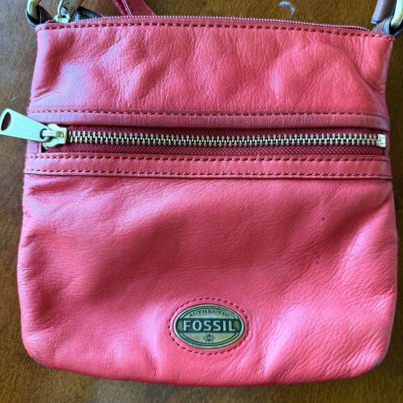 Fossil Coral Orange 100% Cow Hide Leather Square Crossbody Zipper Top Purse Bag - Picture 3 of 9